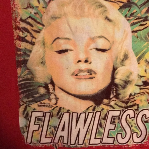 Marilyn Monroe cut up tank - Picture 3 of 4